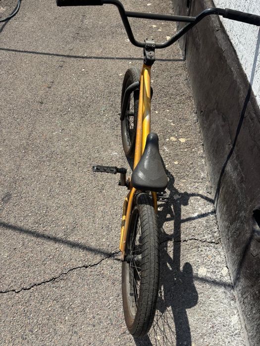 BMX велосипед kink