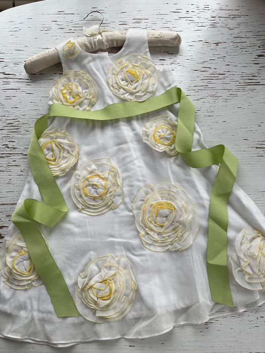 Нарядные платья на девочку 6-8л