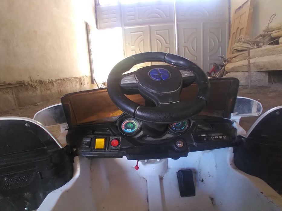 Yangi.      Mashina sotiladi