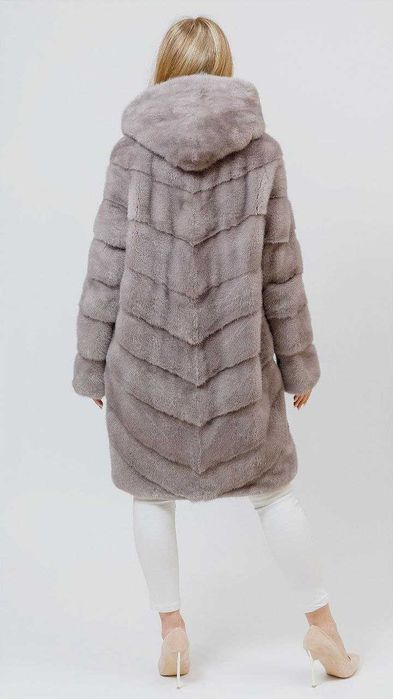Haina de blana nurcă , vizon divină, incredibil. Culoare Gri