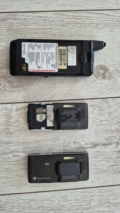 Телефоны Motorola и Sony Ericsson