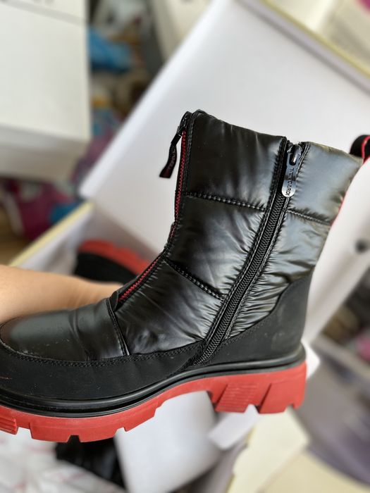 Продам зимние сапоги