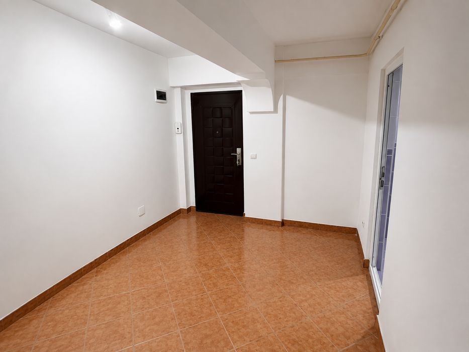 Garsoniera de inchiriat