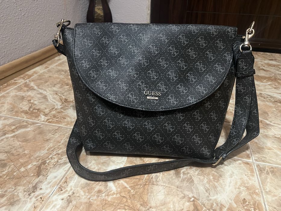 Дамска чанта Guess