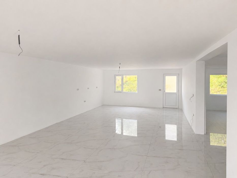 Casa de vânzare în Bâlteni,Gorj