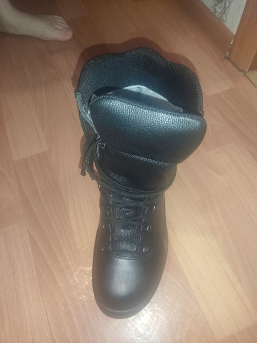 Ботинки зимние с высокими берцами