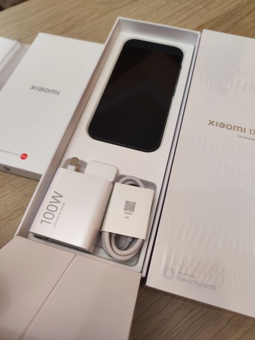 Продавам Xiaomi 17 Pro – 12GB RAM / 256GB ROM