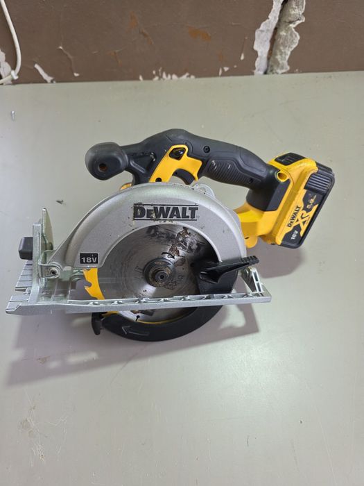 Dewalt DSC 391 с батерия
