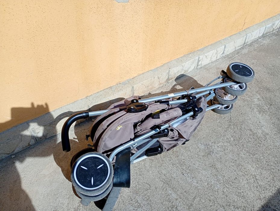 Продавам Детска Количка