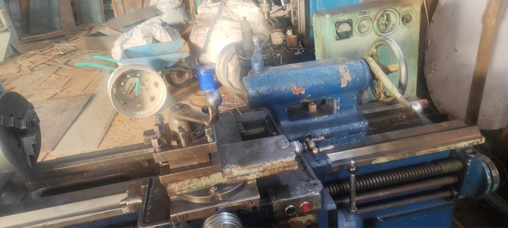 Продаётся токарный станок