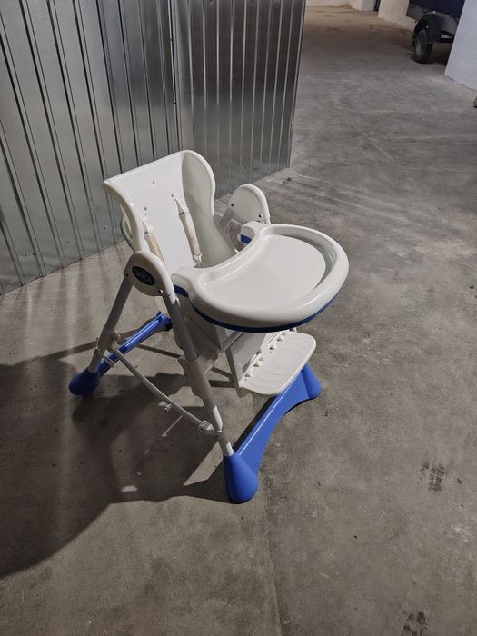 Vând scaun de masa bebe-reglabil