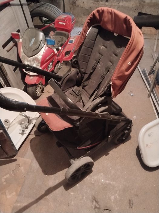 Коляска многофункциональная