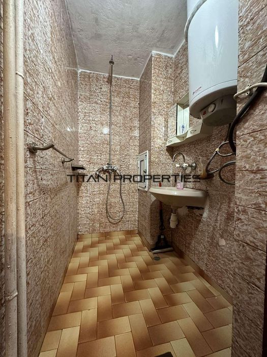 Продава се Тристаен апартамент в Бургас, Възраждане - 81 кв.м за 1667 €/кв.м - Снимка #6