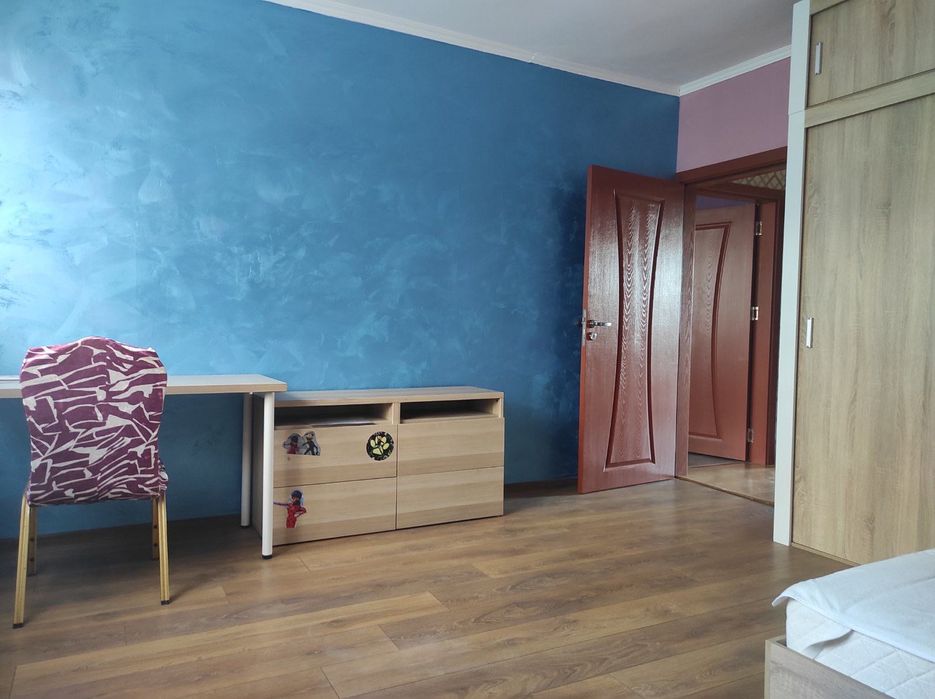 Тристаен, Център, лукс, гараж, климатици