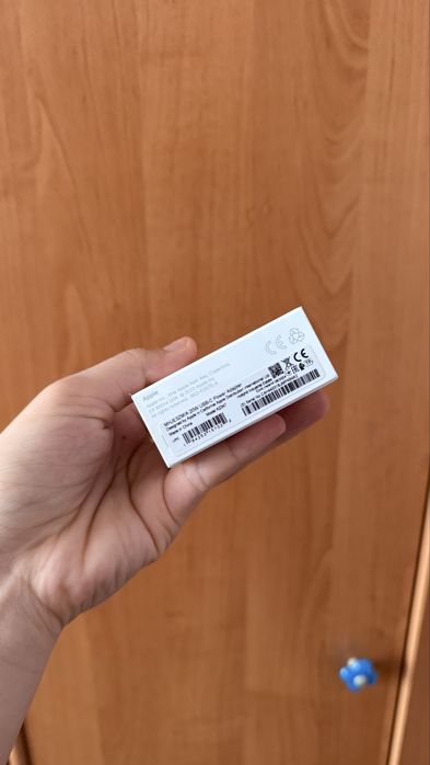 Продаю оригинал адаптер на айфон