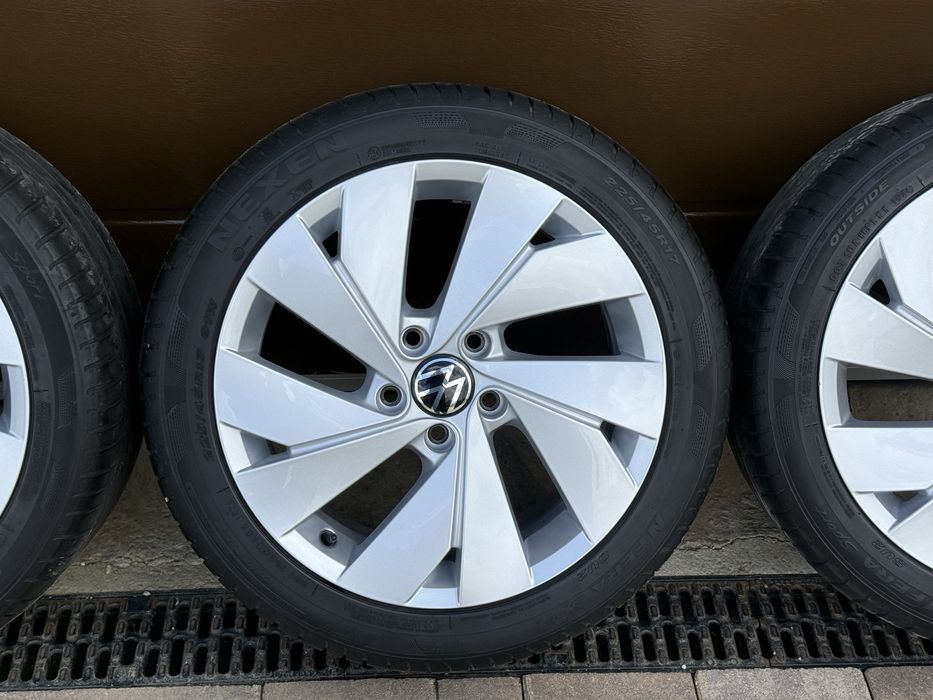 Jante Belmont R17 VW originale + anvelope vara 225/45/17 Golf 8