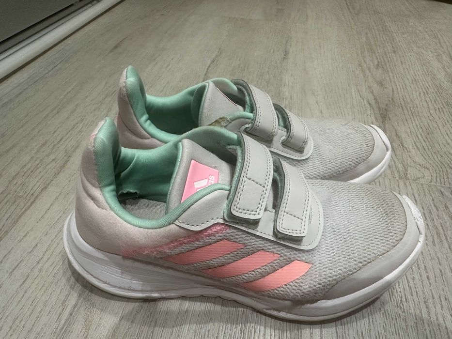 Детски маратонки Adidas номер 35