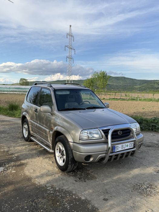 Suzuki vitara 2.0 benzina 4x4 reductor -carlig- aer conditionat