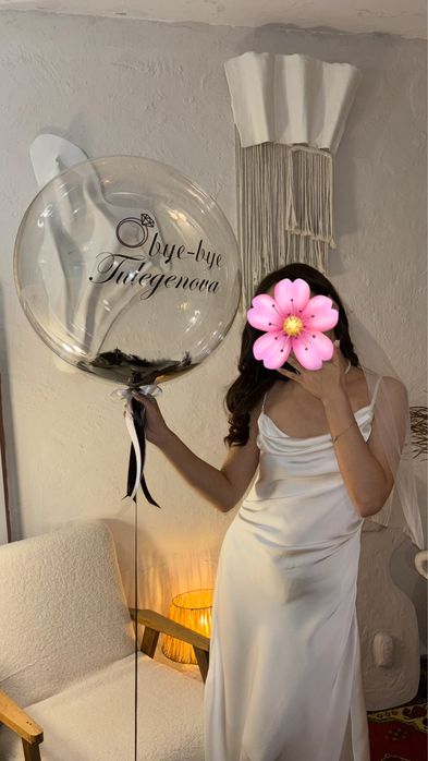 Белое атласное платье девичник