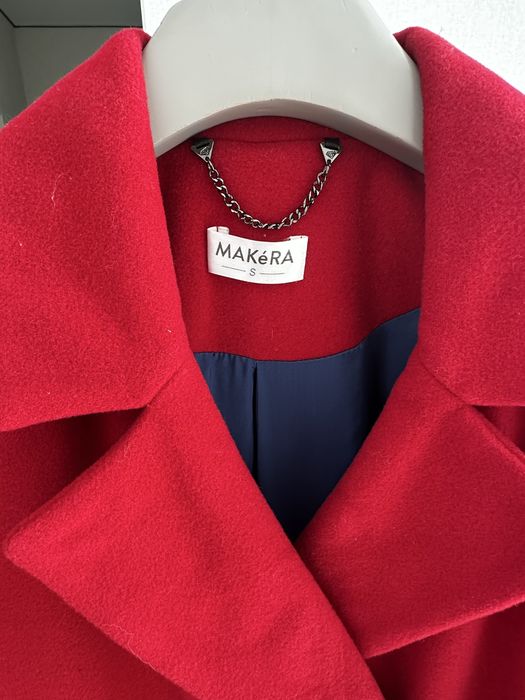 Красное женское пальто MAKÉRA