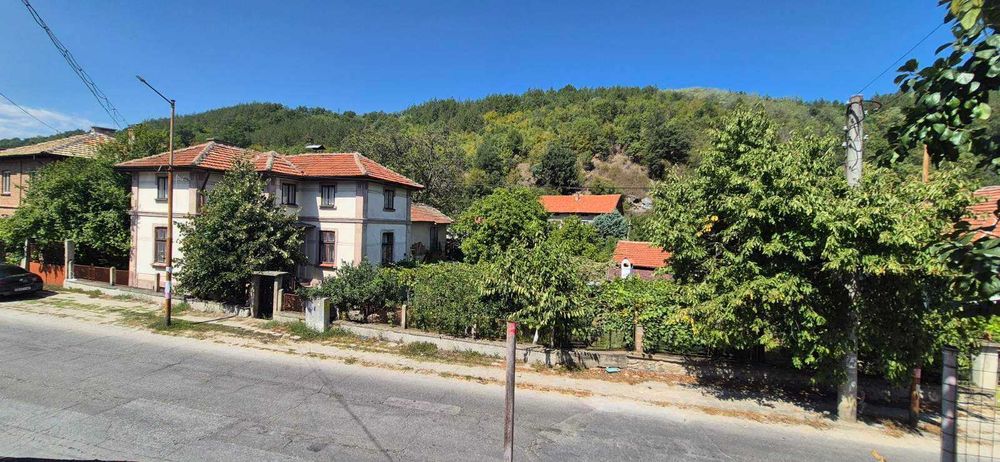 Продава се Къща в Белово - 74 кв.м за 811 €/кв.м - Снимка #2