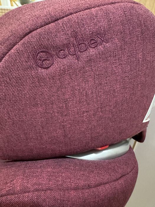 Продам автокресло Cybex 3-12 лет
