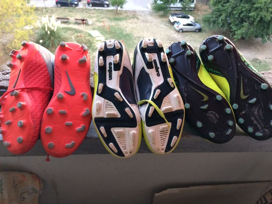 Футболни обувки