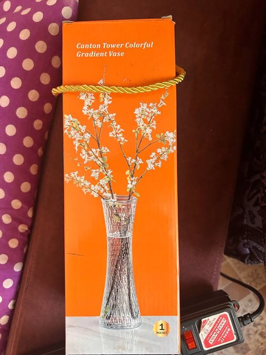 Стеклянная ваза с градиентом