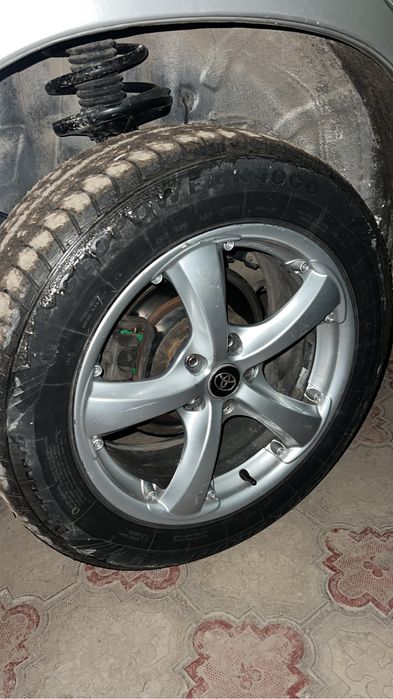 Продается  225/60/R18 летний шины с дисками