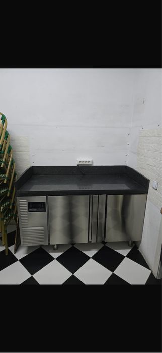 Срочно продам кондитерский холодильный стол ProKitchen