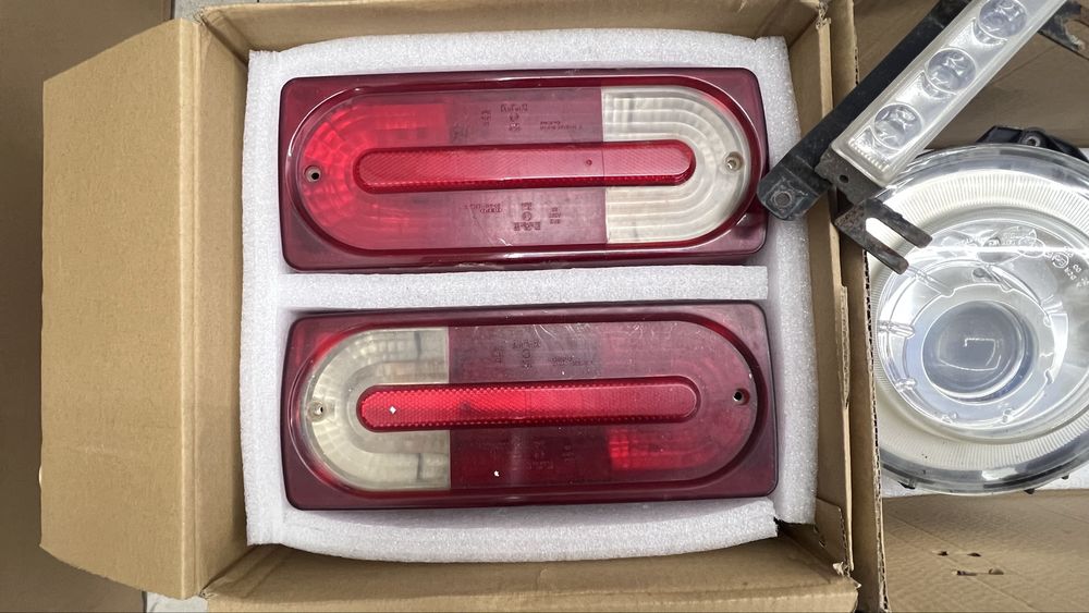 Фарове Стопове Решетка Ролбар DRL светлини G класа W463