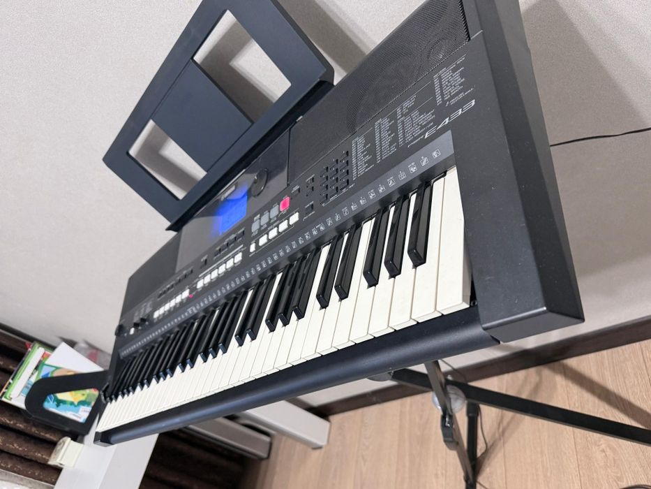 Синтезатор   Yamaha PSR E433 пианино