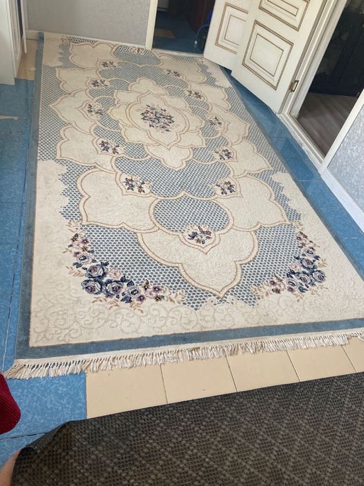 Продается ковер 2х4