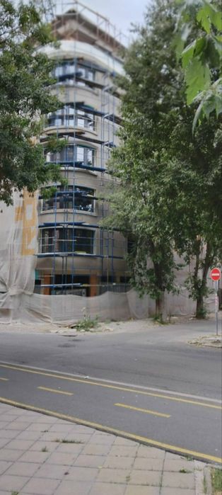 Продава се Двустаен апартамент в Бургас, Братя Миладинови - 71 кв.м за 1896 €/кв.м - Снимка #1