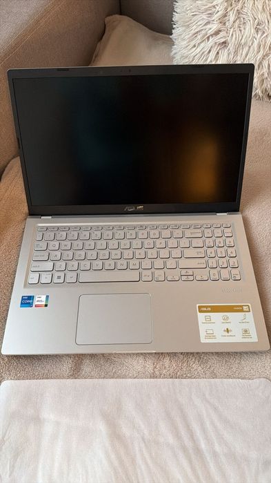 Vând laptop Asus X515EA-BQ955