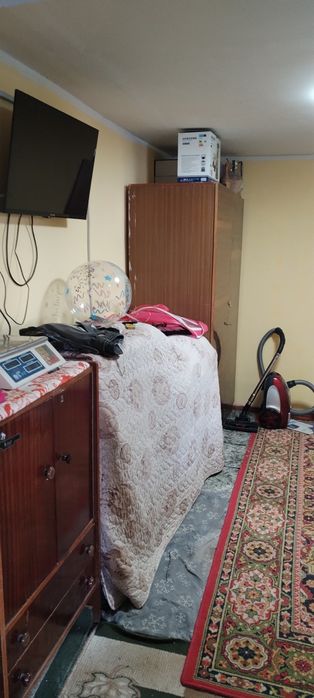 г. Чирчик. Быв. Общижитие. 1комнатная кв. 11500 у.е