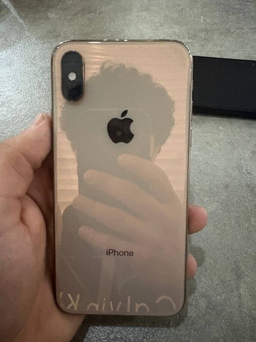 Айфон XS, в хорошем состоянии