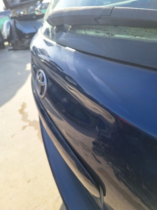 Врата багажник Toyota Avensis combi / Тойота Авенсис комби 2005г.