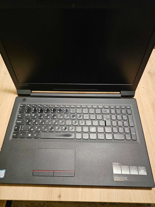 Продавам лаптоп Lenovo v110-15isk