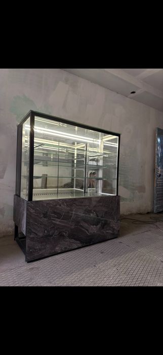 Холодильник витринный под заказ любого дизайна