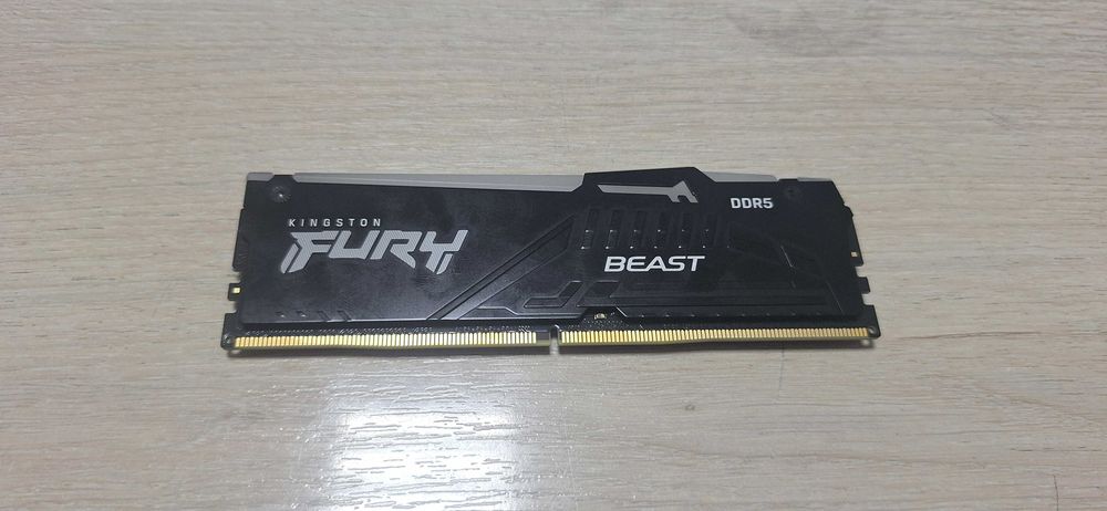 Продам оперативная память 16 ГБ новый