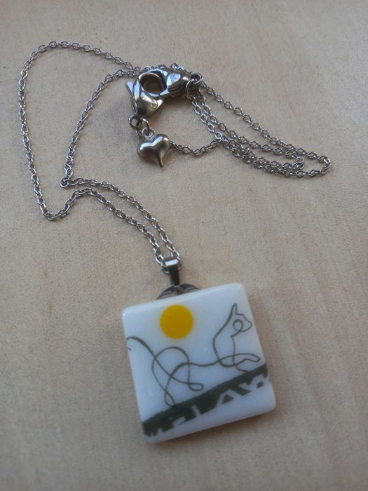 Авторско колие (медальон) от порцелан "Котка"