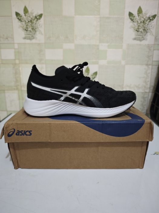 Кроссовки Asics Magic Speed