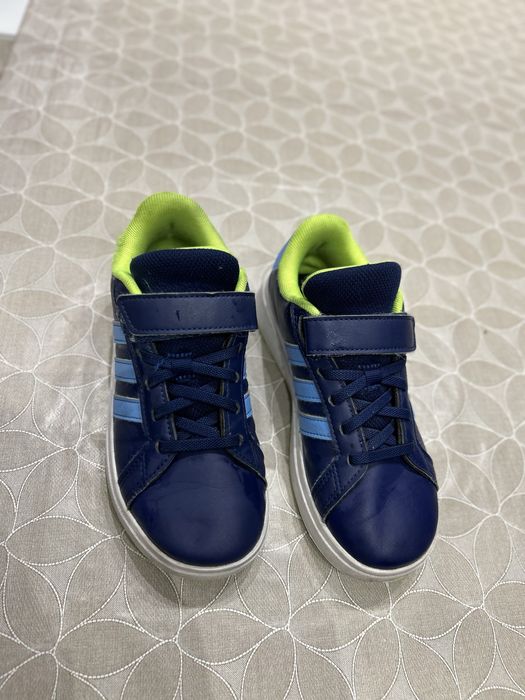 Детски маратонки.