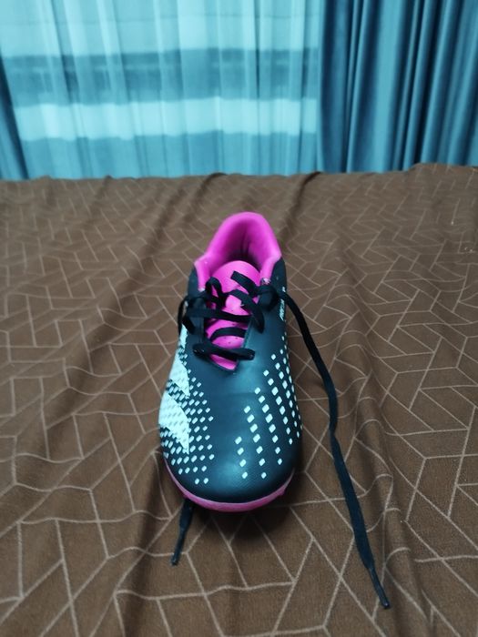 PREDATOR EDGE.4 FXG marimea 41-42