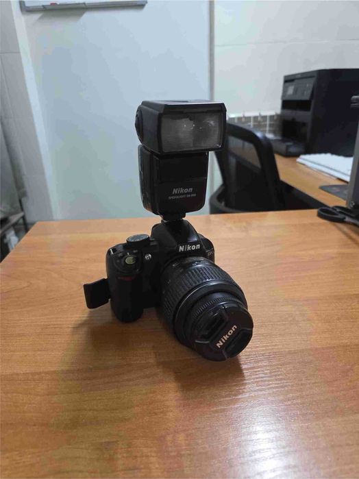Продам Фотоаппарат Nicon D3100