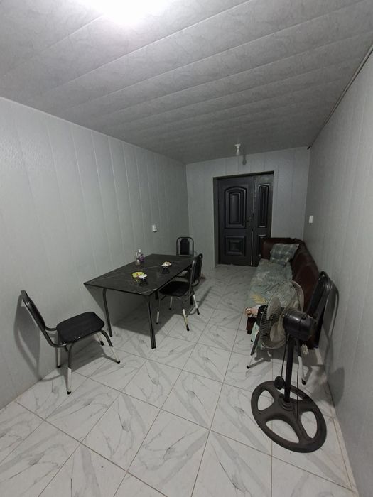 Noturar bino sotiladi