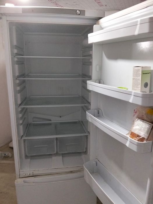 Продам холодильник