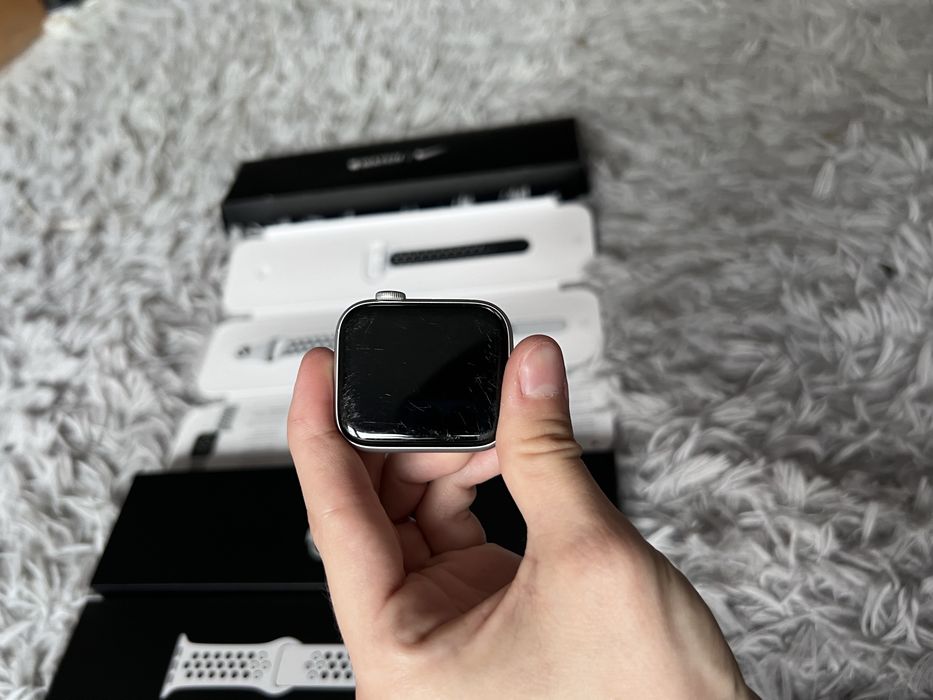Apple watch SE Nike