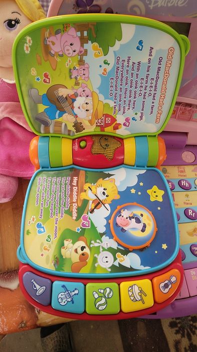 Vând jucarii pentru copiii ieftin la 200 de lei